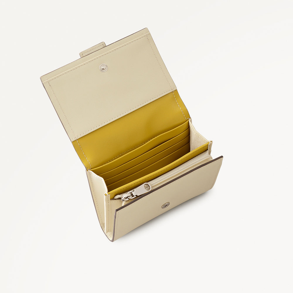 SLOANE MEWS MEDIUM FLAPOVER wallet SNOW