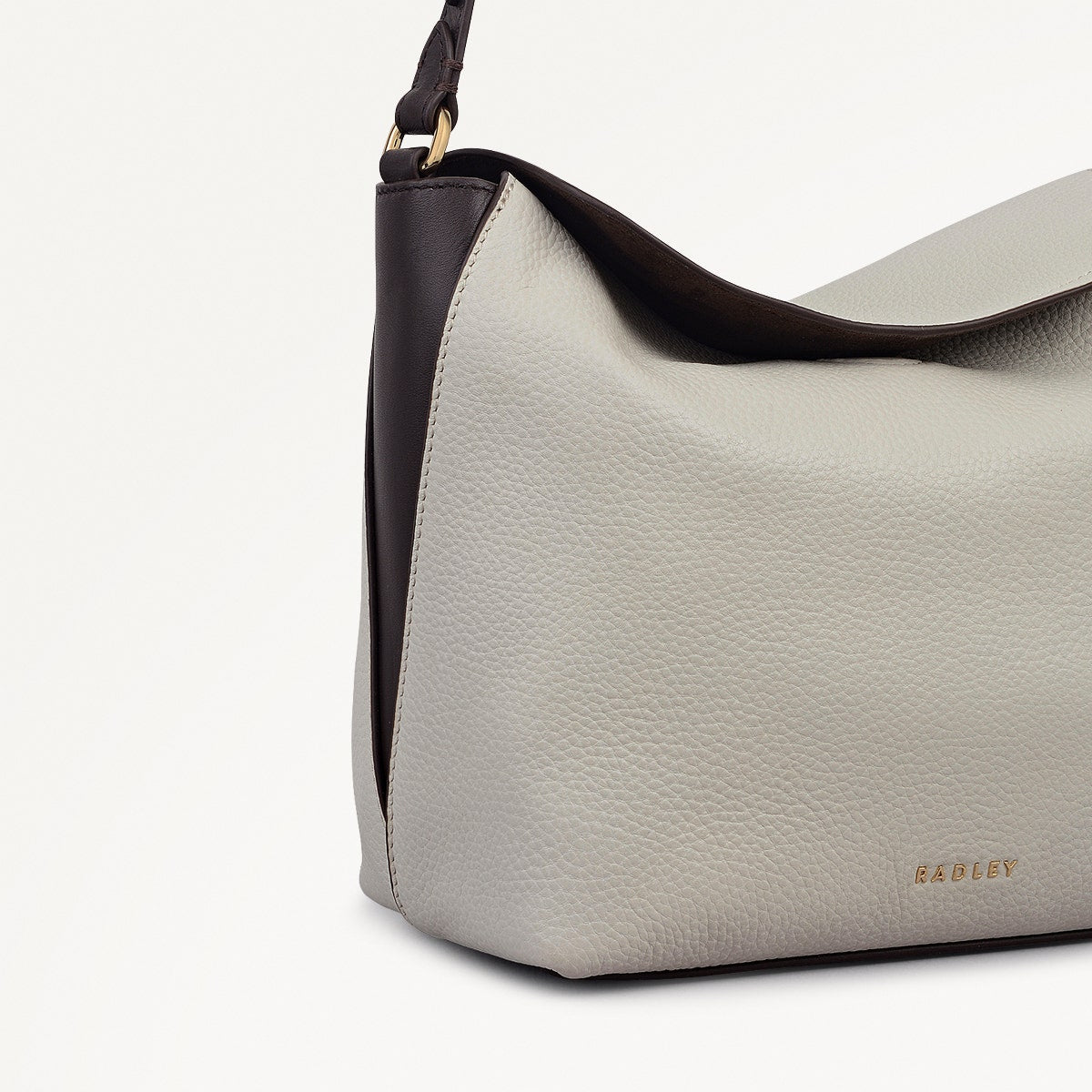 Snow Medium Flapover Shoulder | City Road AW25 | Radley London