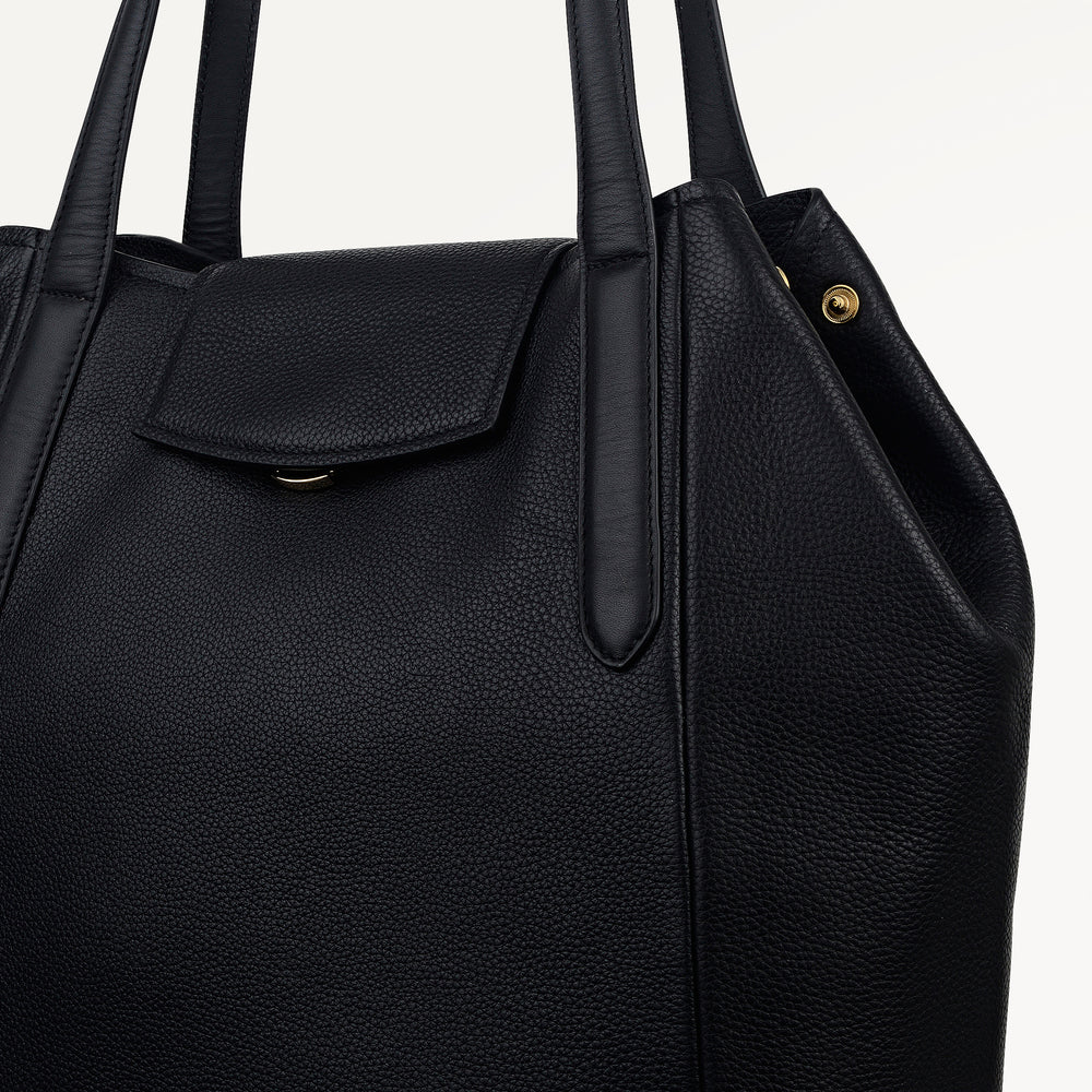 Mayfair Lane Leather Large Flapover Tote Bag in Black - 112600