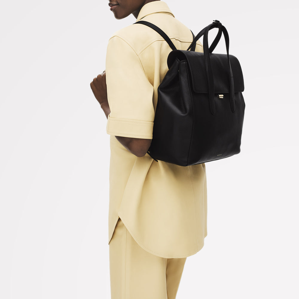 Knightsbridge Court Leather Medium Flapover Backpack in Black - 112605