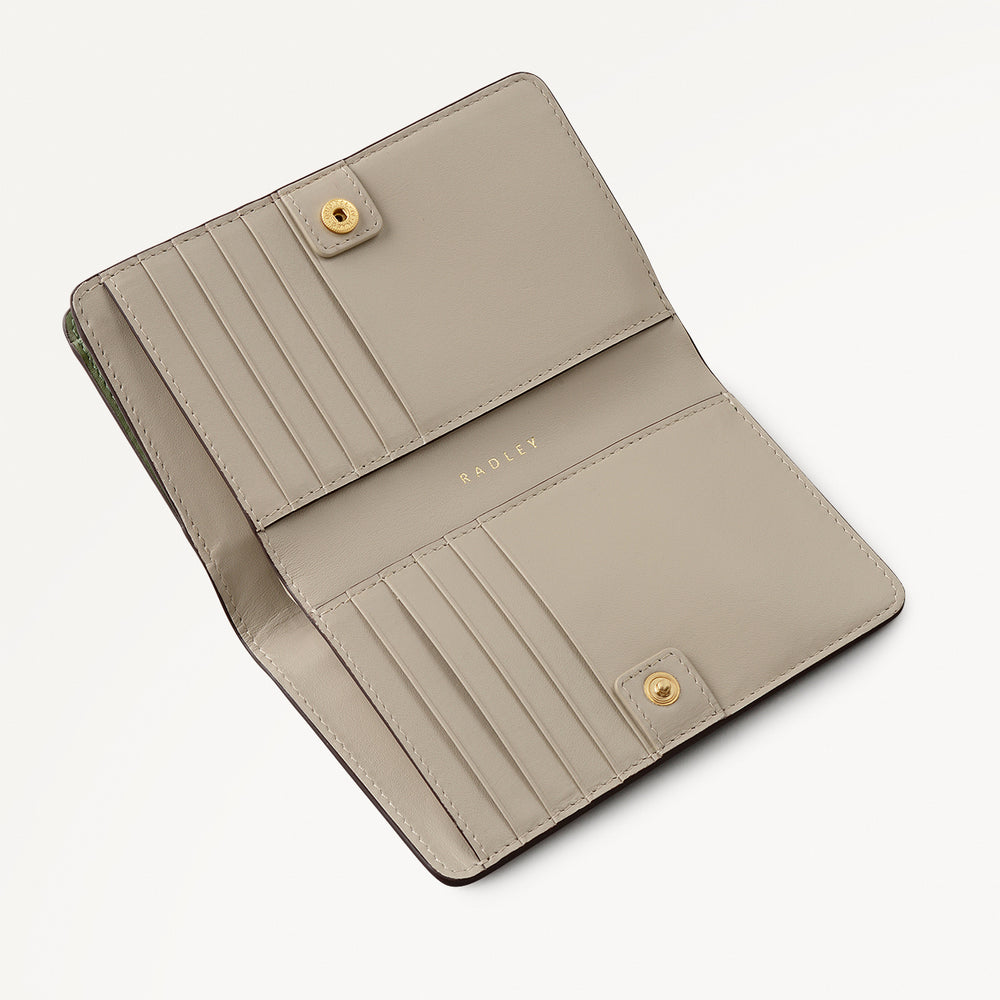 Magic Carousel Leather Medium Bifold Wallet in Hunter Green - 112786