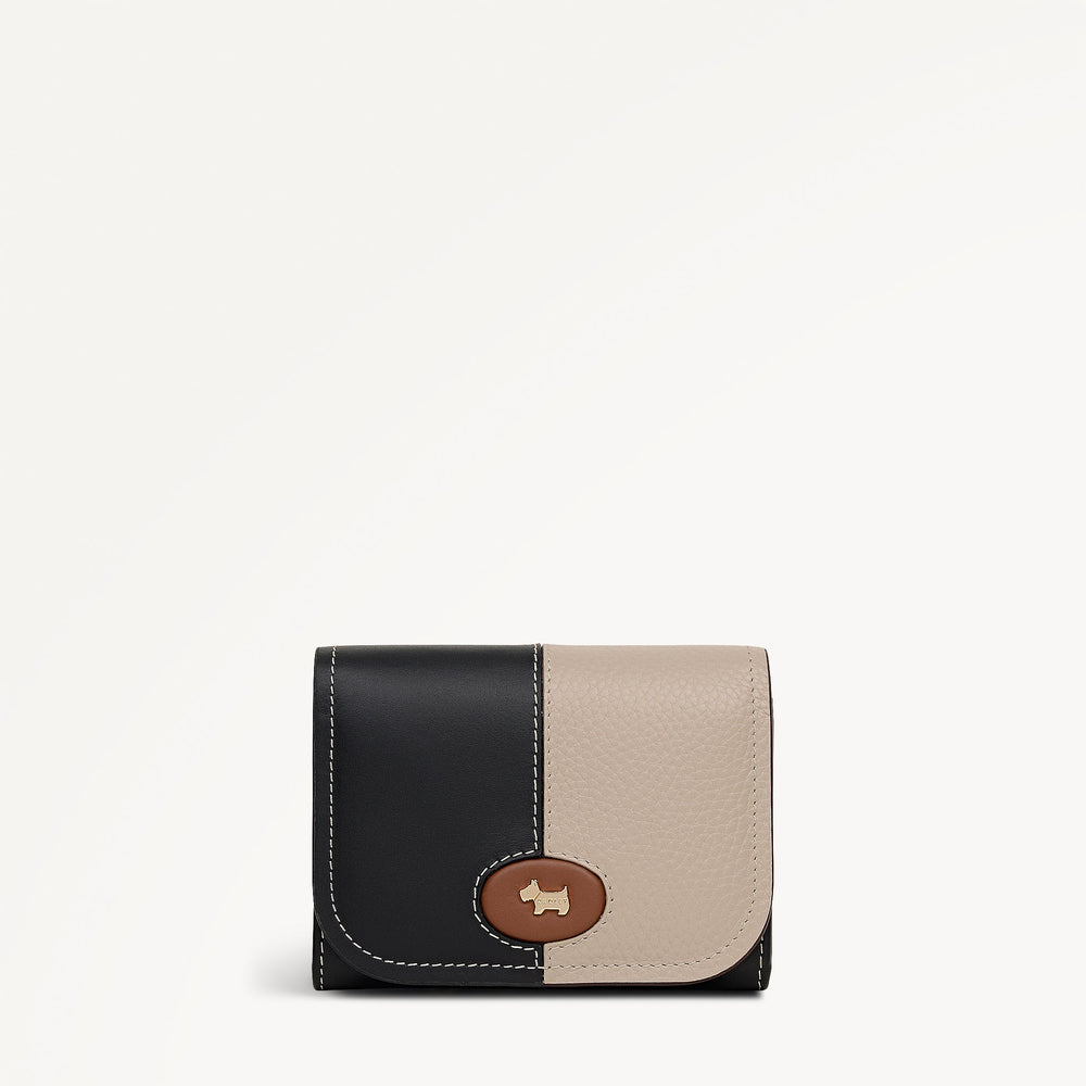 Maldon Mews - Colourblock Medium Flapover wallet Black - 112987