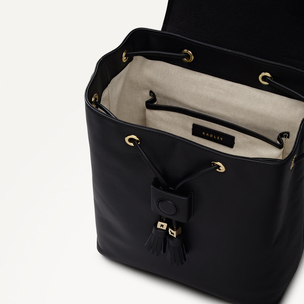 Noble Alley Small Flapover Backpack Black - 113007