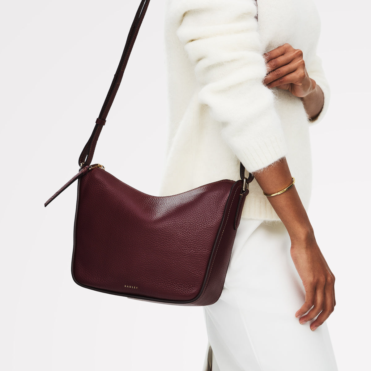 サリー Small Ziptop Cross Body | Selby Crescent SS25 | Radley London