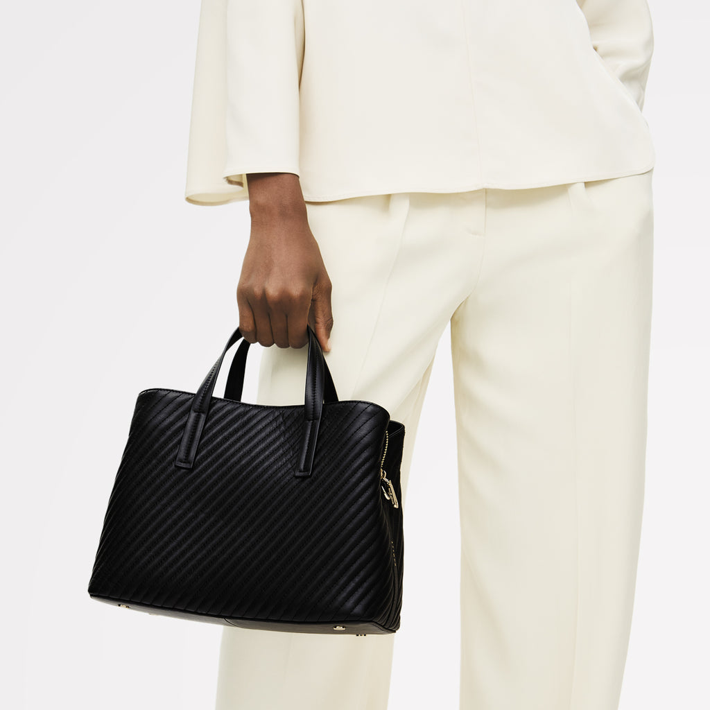 Dukes Place - Diagonal Quilt Medium Ziptop Satchel Black - 113063