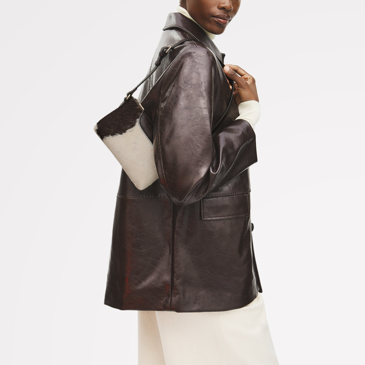 Pockets - Cow Hide Mini Ziptop Ew Shoulder Dark Oak - 113066