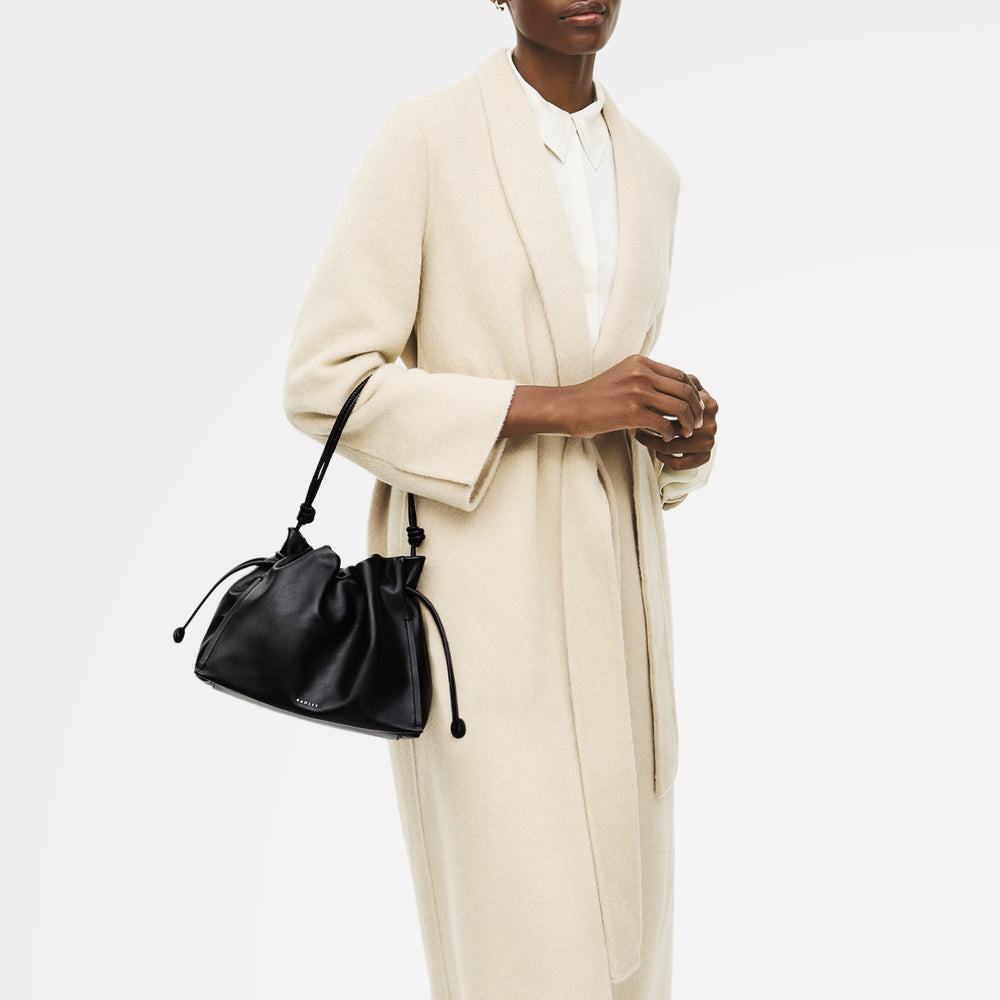 The Roxburgh Medium Drawstring Shoulder Black - 113069