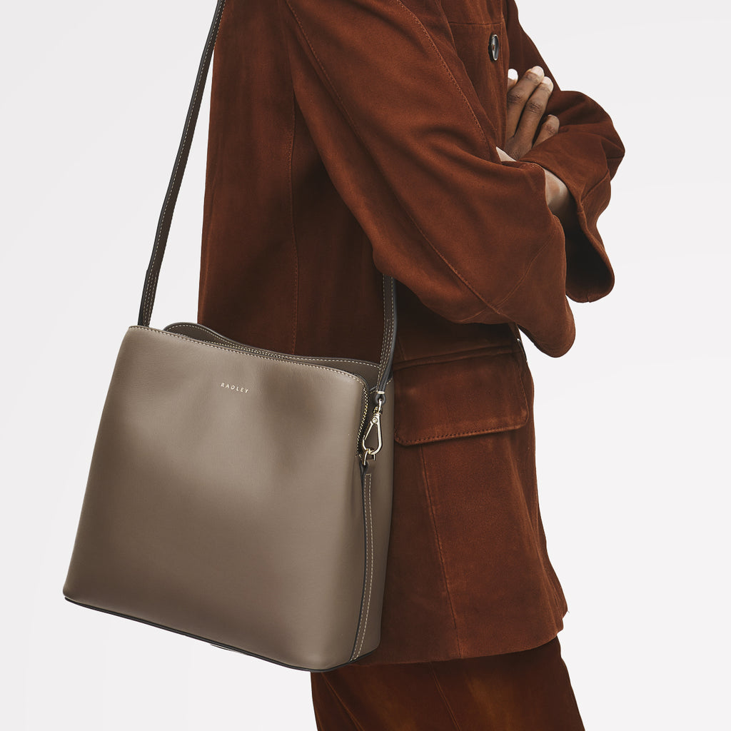 Dukes Place Medium Compartment Cross Body Coffee - 113083