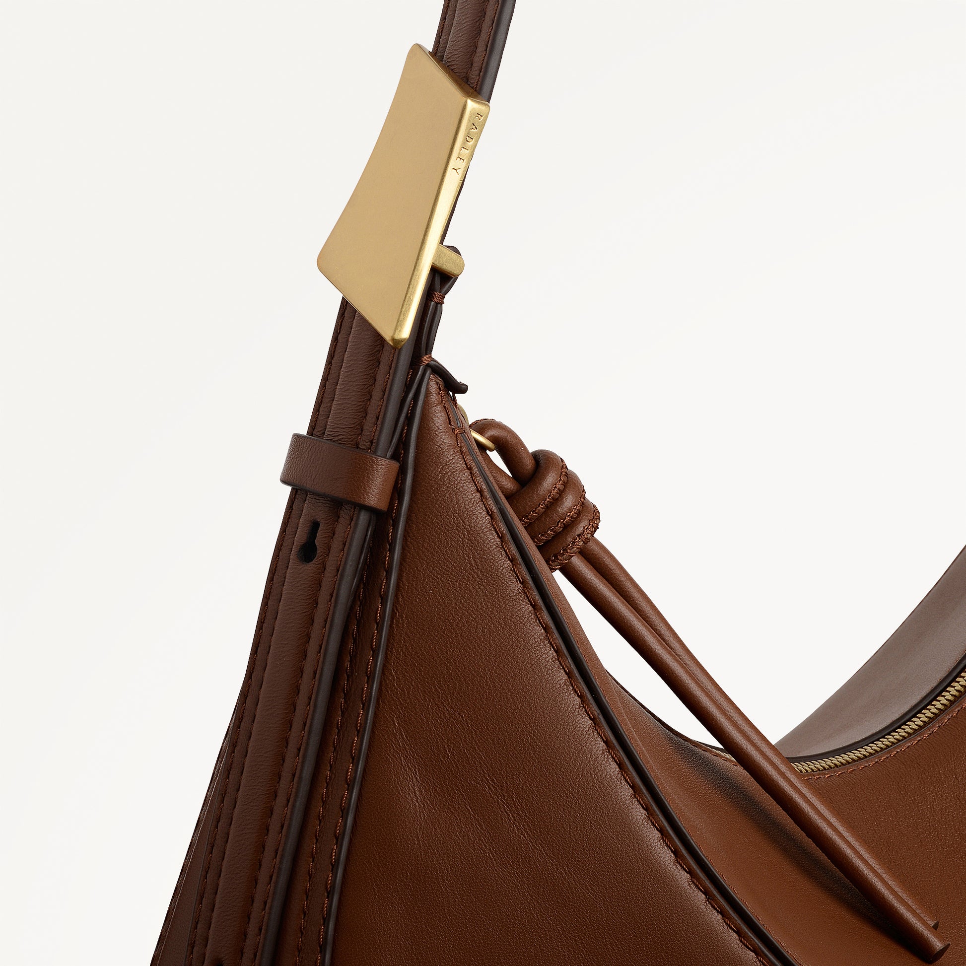 Bliss Crescent Large Ziptop Shoulder Cognac - 113090