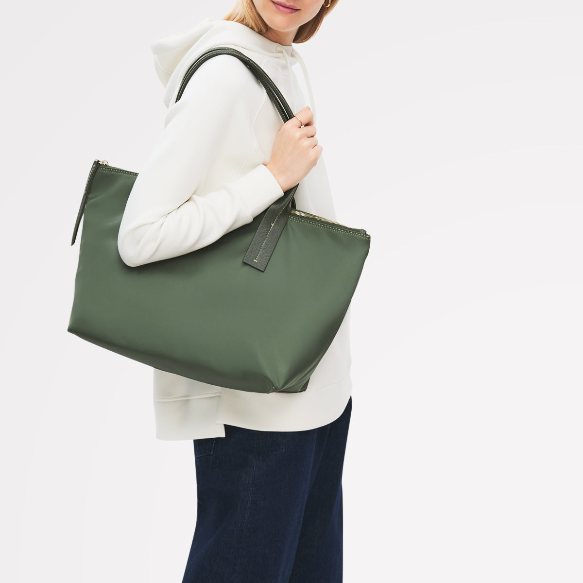 The Townley Medium Ziptop Grab Fern - 113100