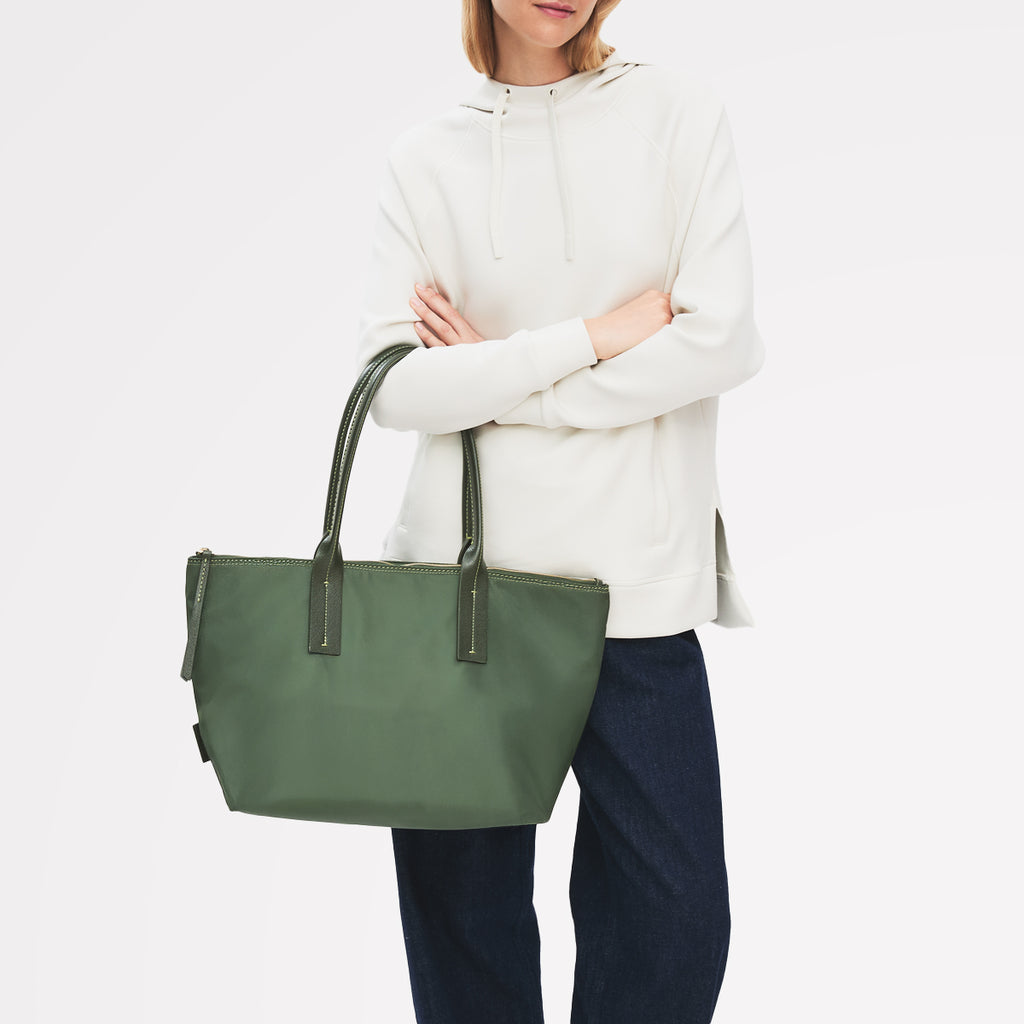 The Townley Medium Ziptop Grab Fern - 113100