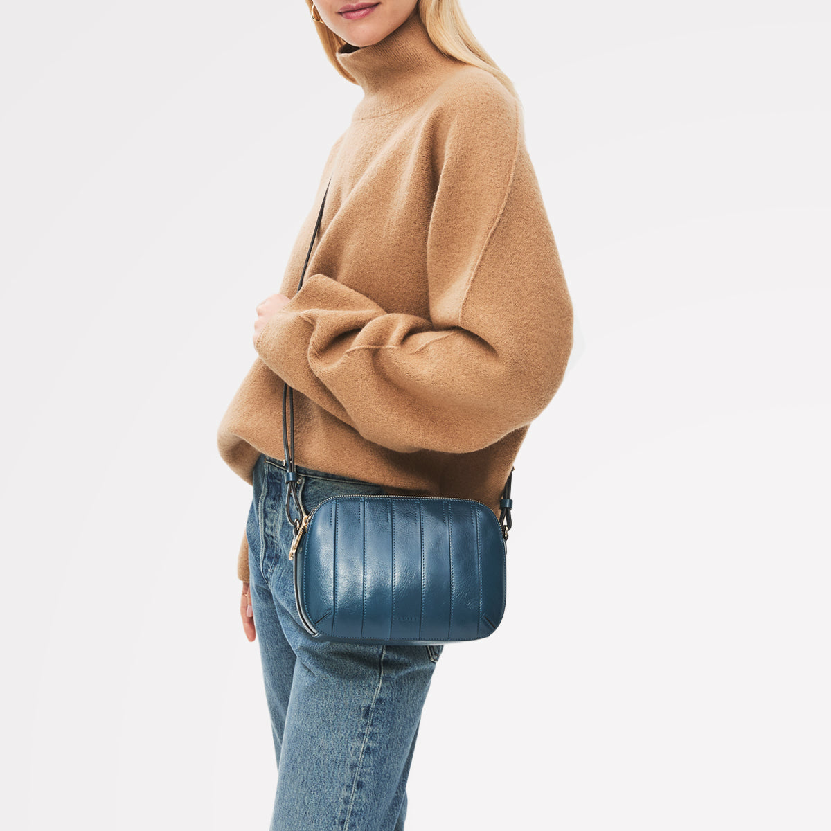 Dukes Place - Stripe Medium Ziptop Cross Body Utility - 113107