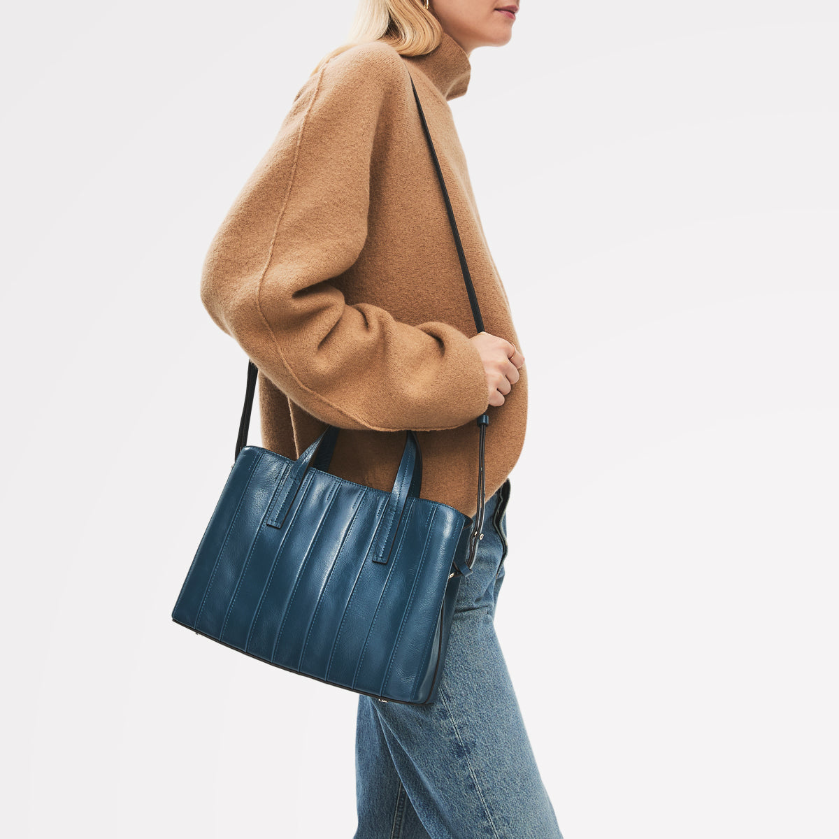 Dukes Place - Stripe Medium Ziptop Grab Utility - 113109