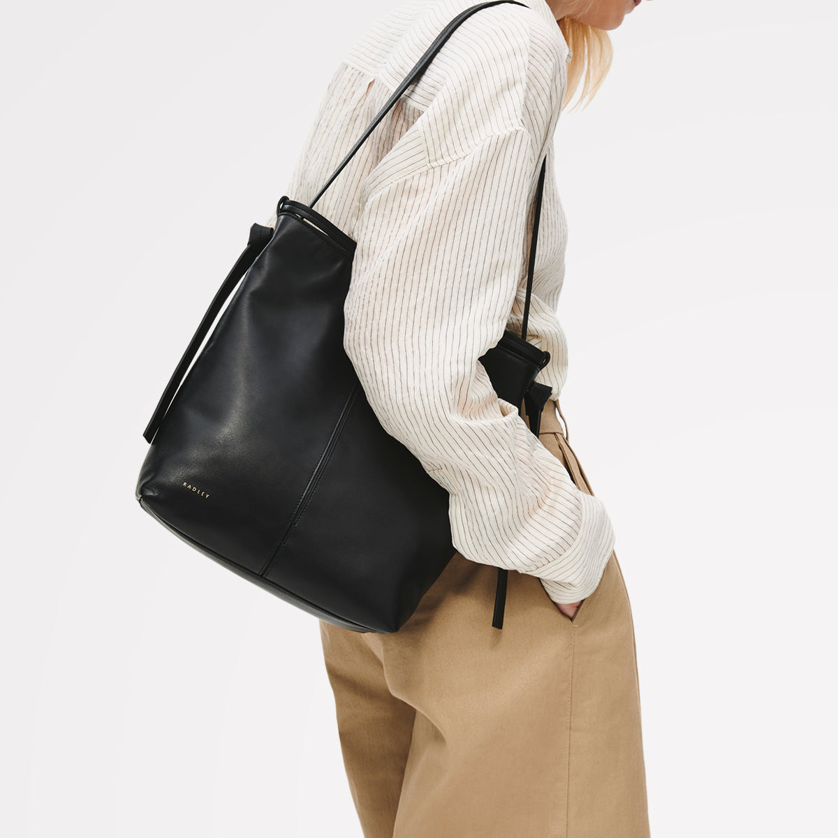 The Connaught Medium Ziptop Shoulder Black - 113127