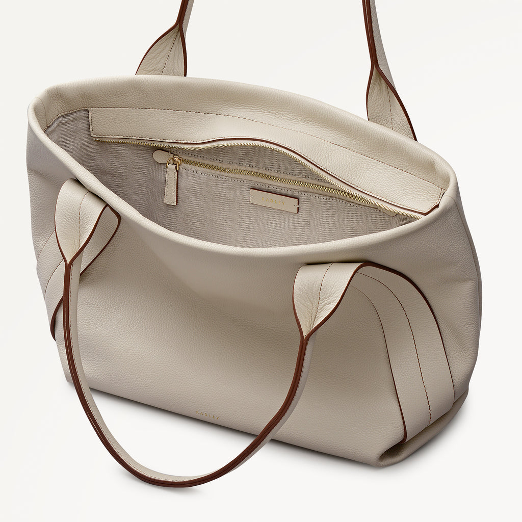 The Evie Medium Ziptop Shoulder Salt - 113131