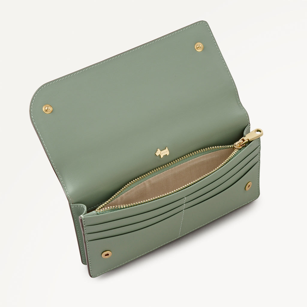Pockets Large Zip Around Wallet Pistachio - 113172