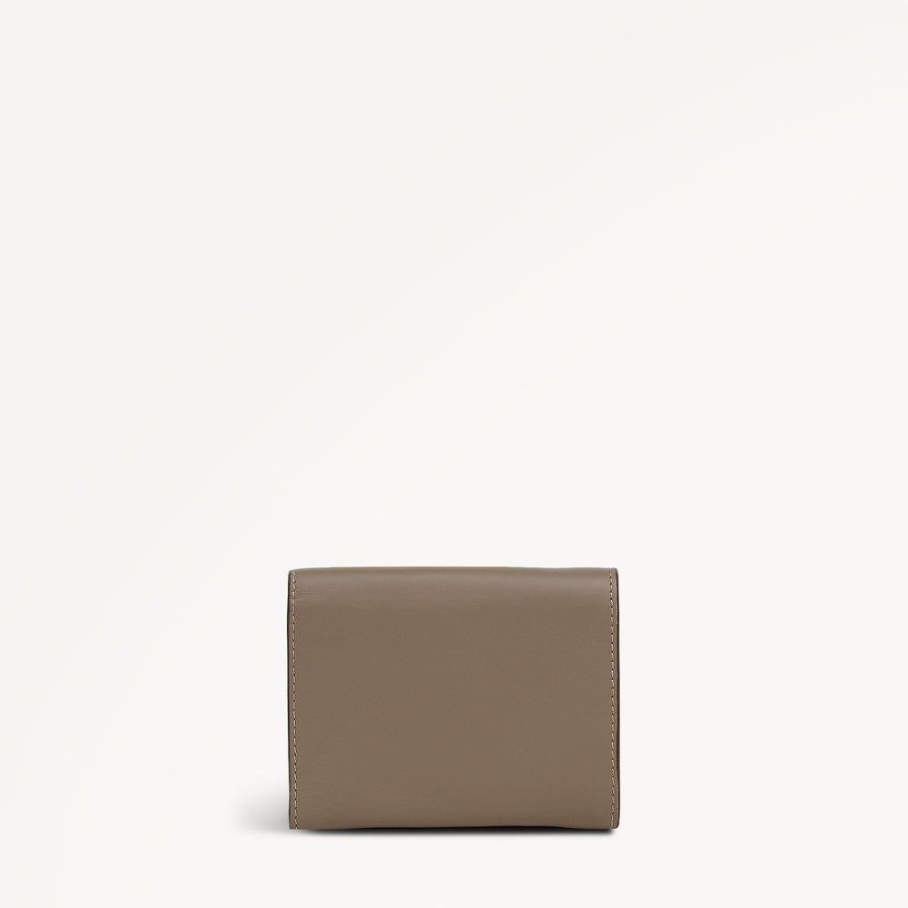 Pockets Small Trifold Purse Coffee - 113181