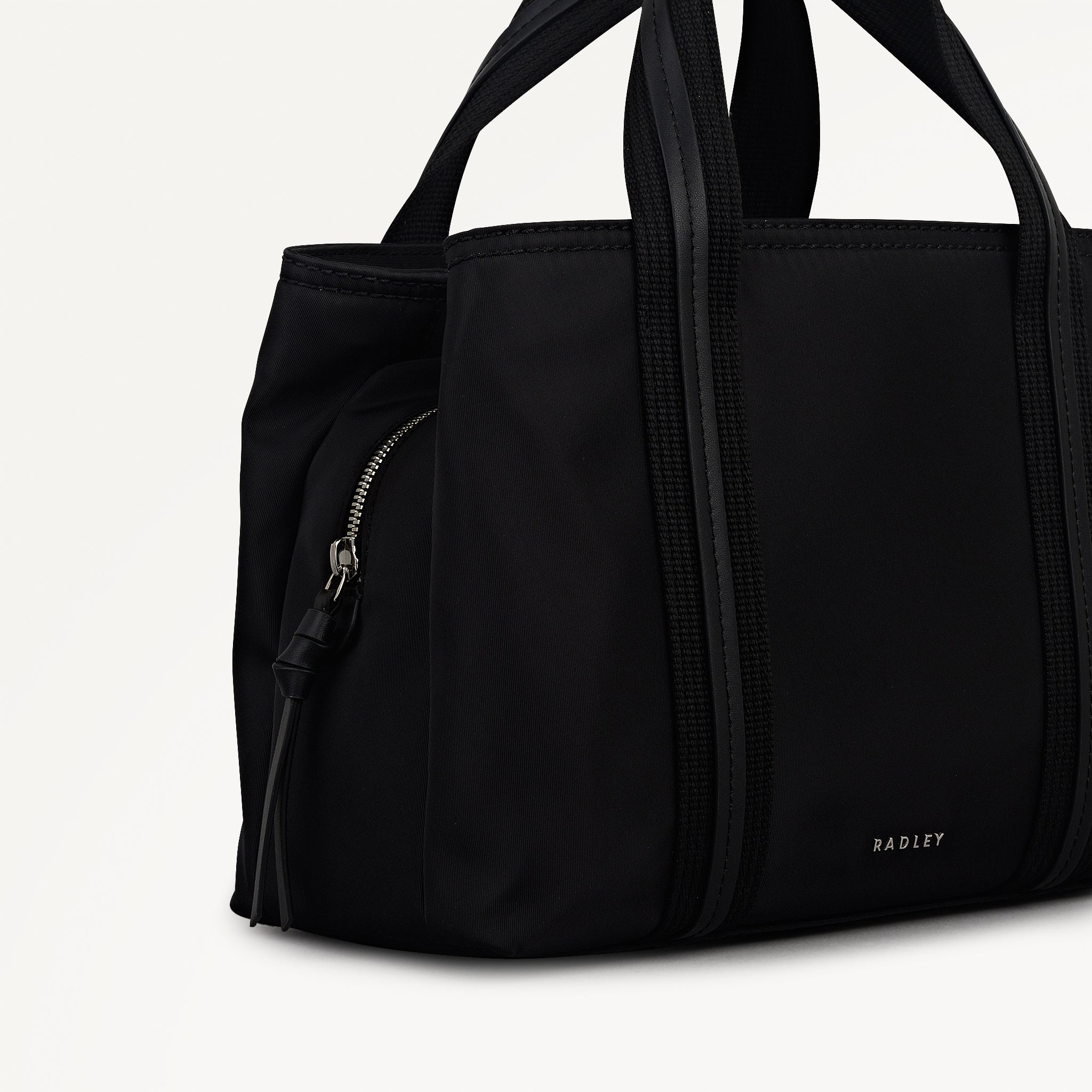Halley Row Medium Ziptop Satchel Black - 113235