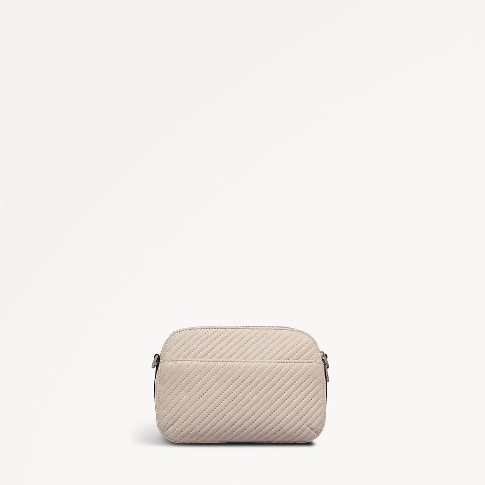 DUKES PLACE - QUILT MEDIUM ZIPTOP CROSS BODY SALT