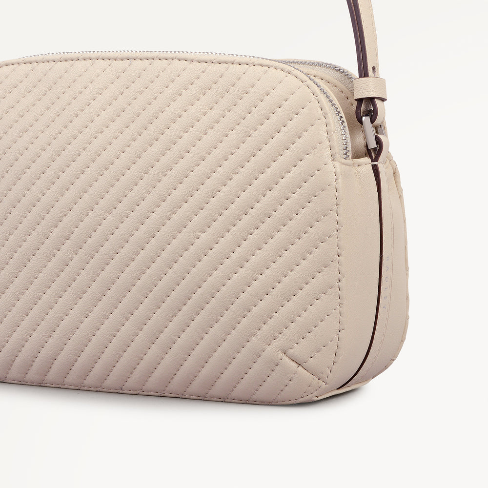 DUKES PLACE - QUILT MEDIUM ZIPTOP CROSS BODY SALT