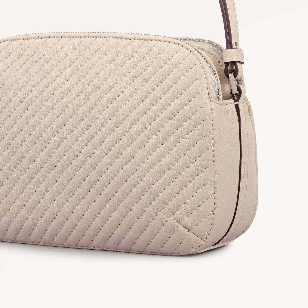 DUKES PLACE - QUILT MEDIUM ZIPTOP CROSS BODY SALT