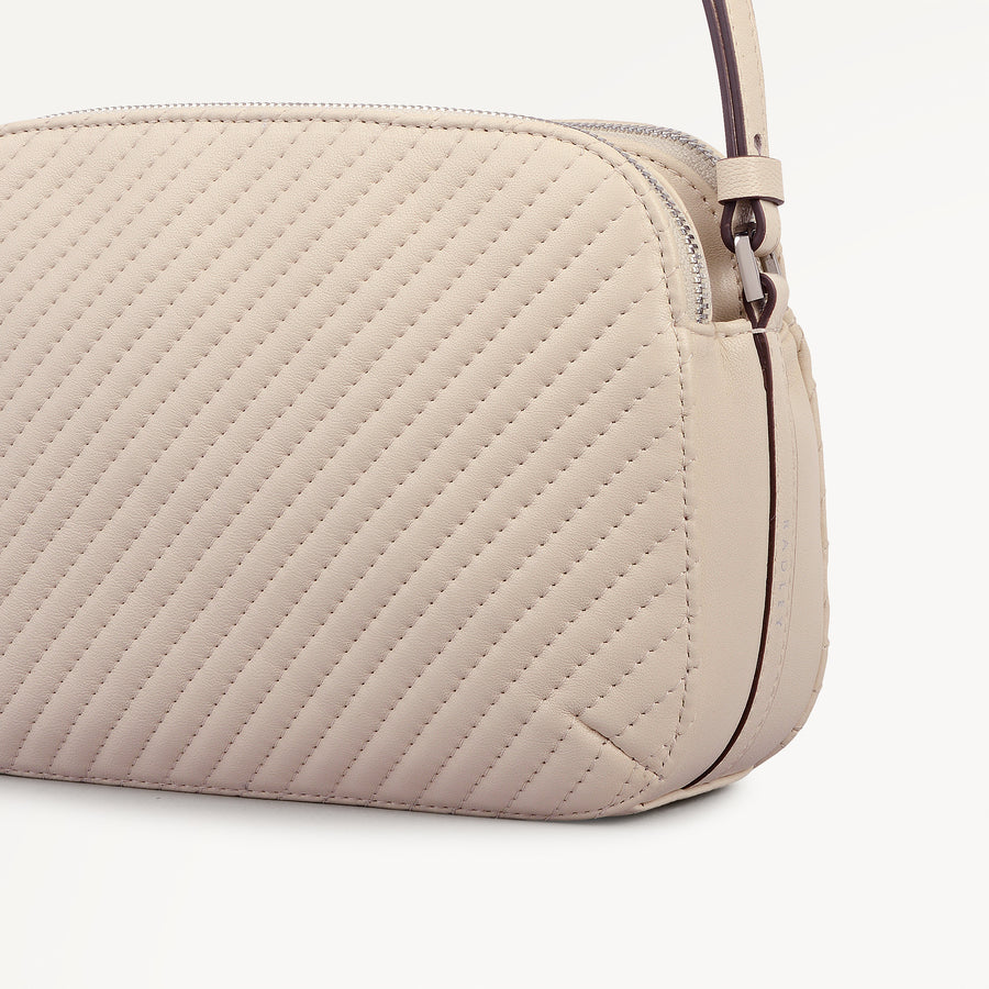 DUKES PLACE - QUILT MEDIUM ZIPTOP CROSS BODY SALT