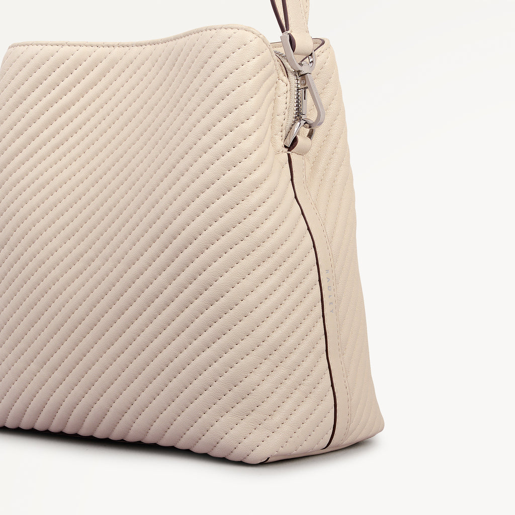 DUKES PLACE - QUILT MEDIUM COMPARTMENT CROSS BODY SALT