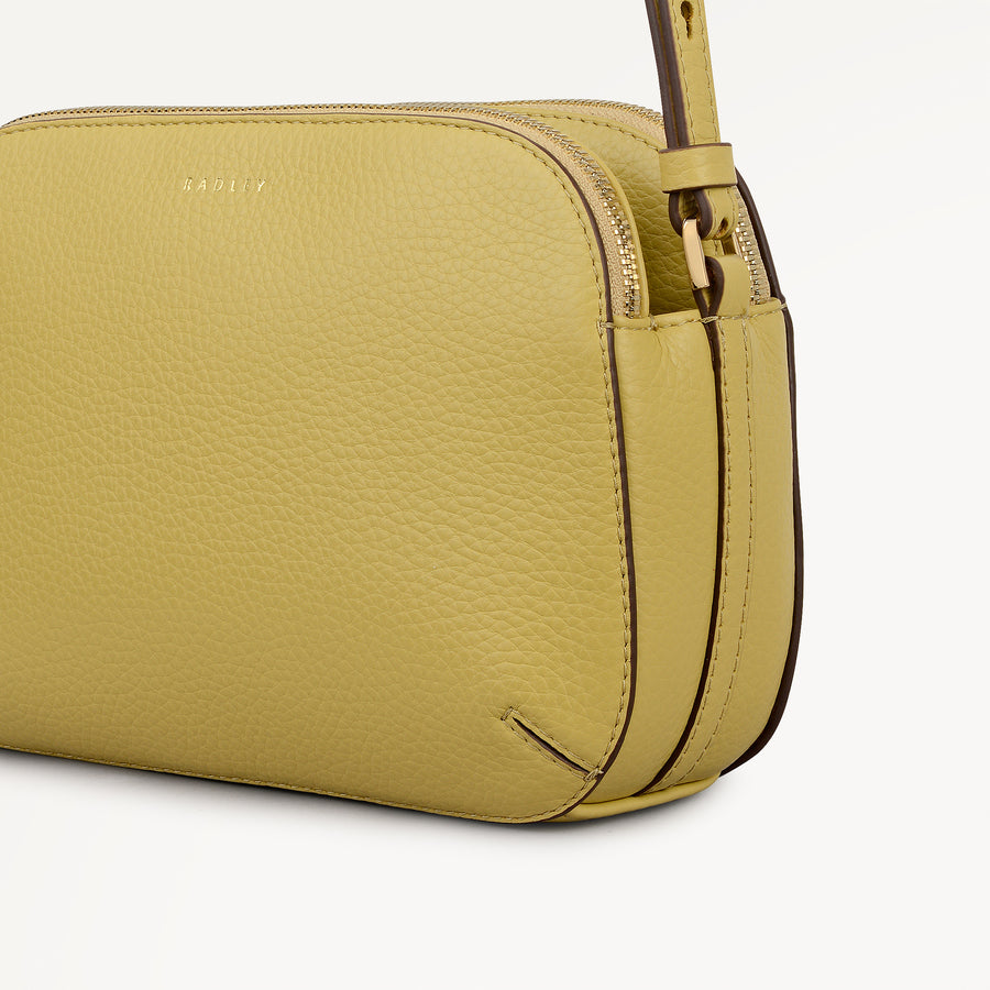 Dukes Place Medium Ziptop Cross Body Honeycomb - 113446