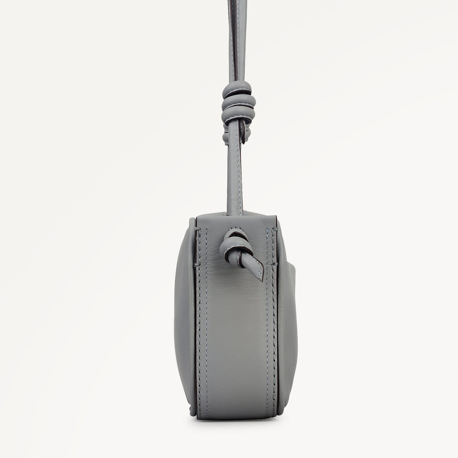 The Camden Small Ziptop Shoulder Steel - 113465