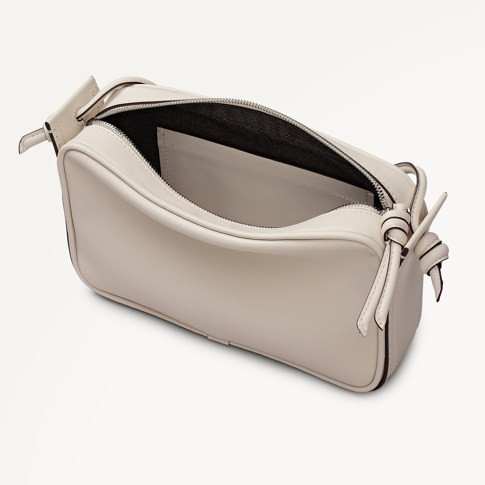 The Camden Small Ziptop Shoulder Salt - 113466