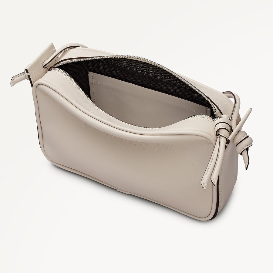 The Camden Small Ziptop Shoulder Salt - 113466