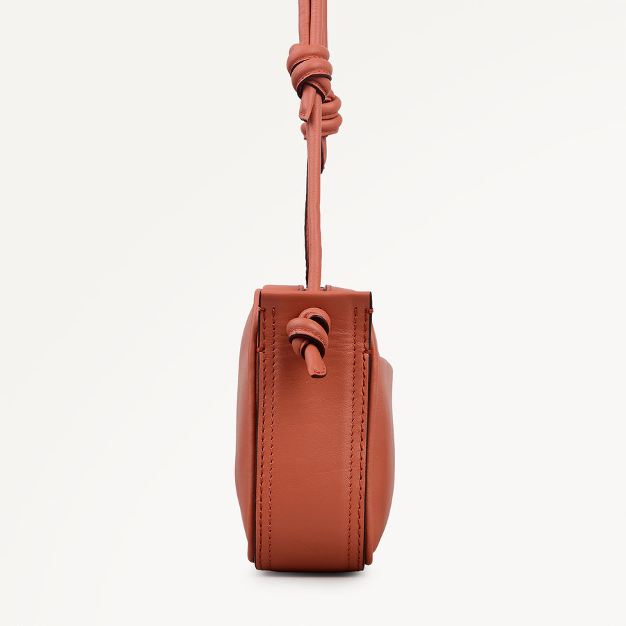 The Camden Small Ziptop Shoulder Terracotta - 113507