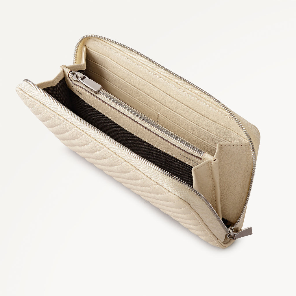Dukes Place - Quilt Large Zip Around Purse Salt - 113521