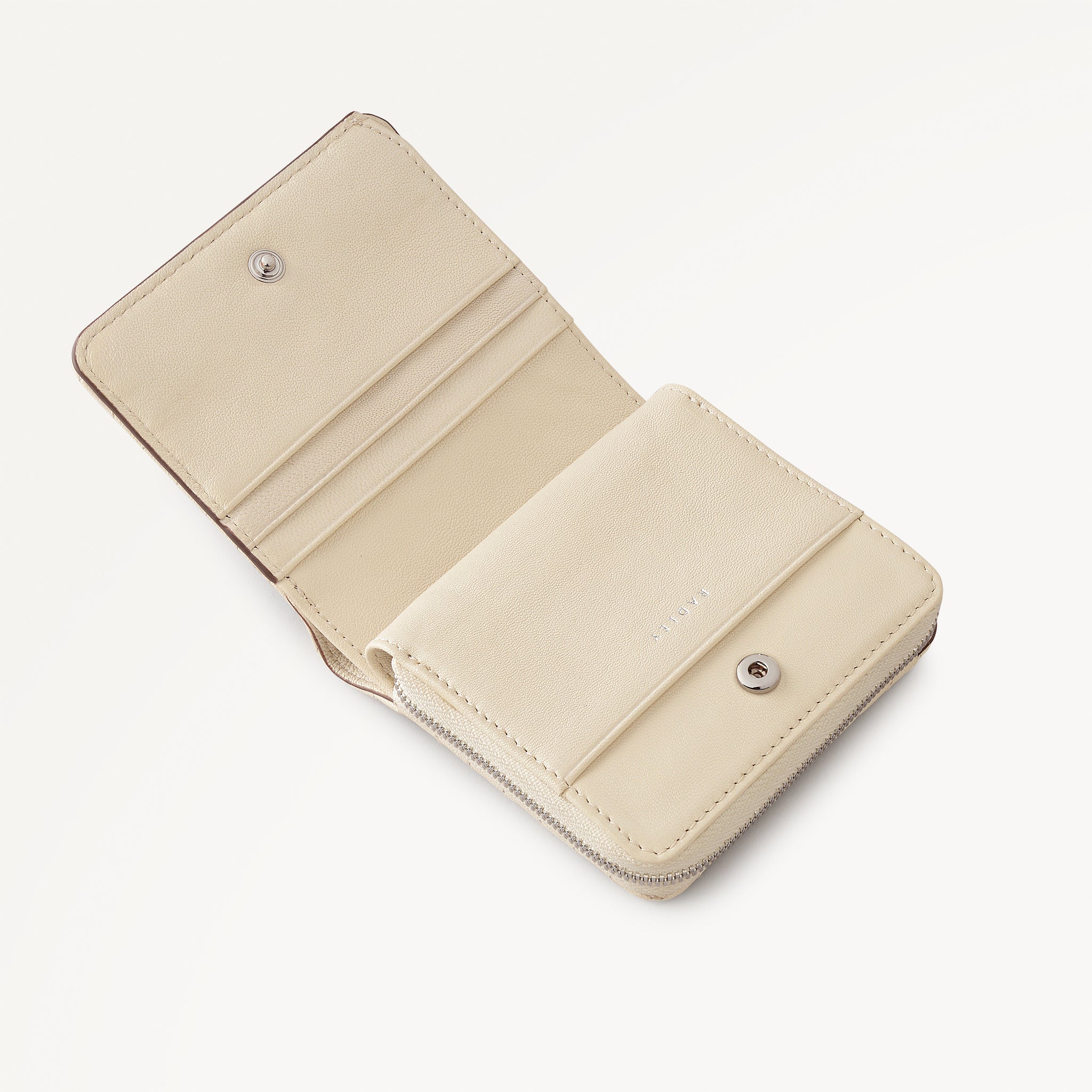 Dukes Place - Quilt Medium Zip Around Purse Salt - 113522