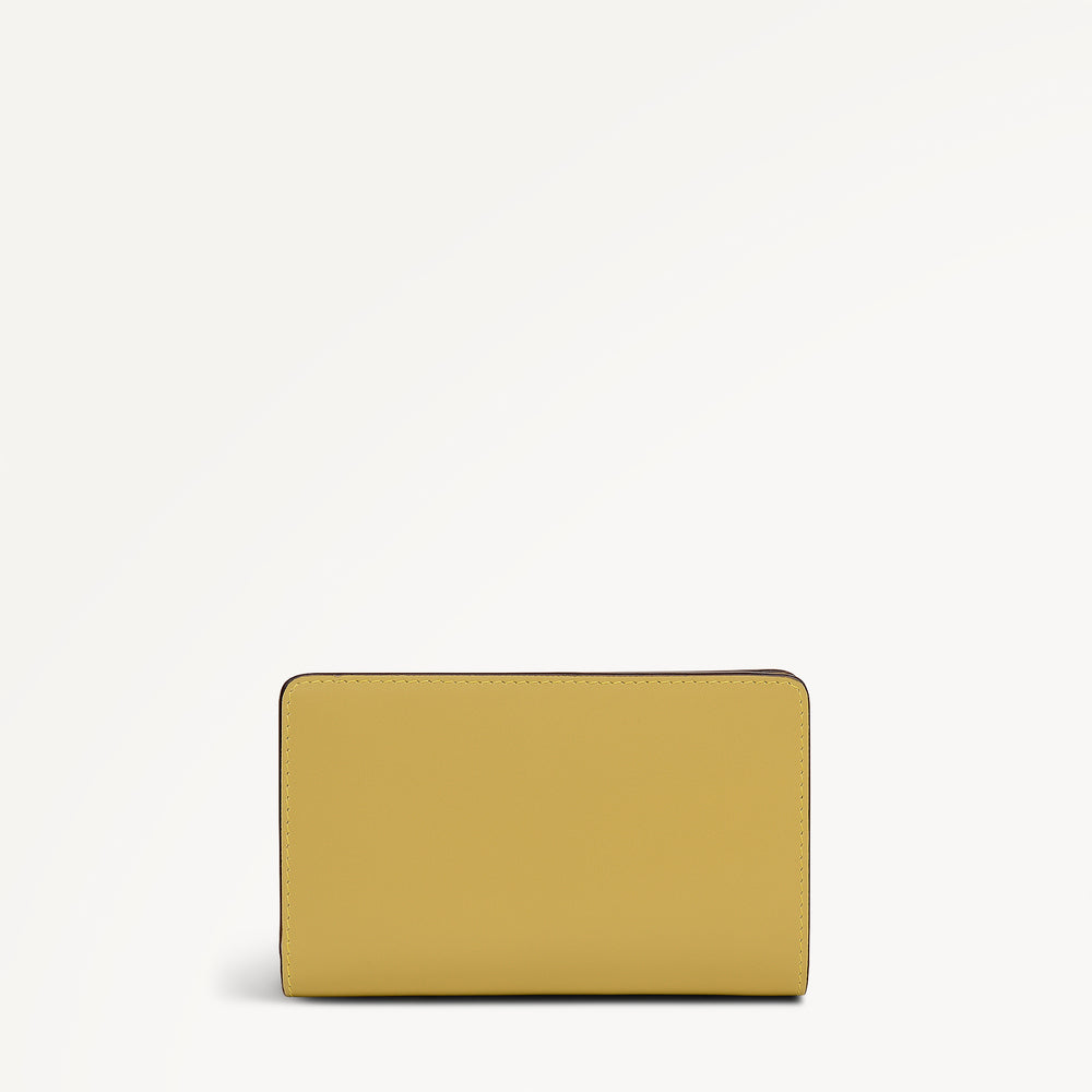 Picton Place - Floral Medium Bifold wallet Honeycomb - 113533