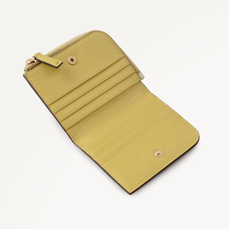 Chilworth Street - Floral Medium Zip Around wallet Salt - 113539