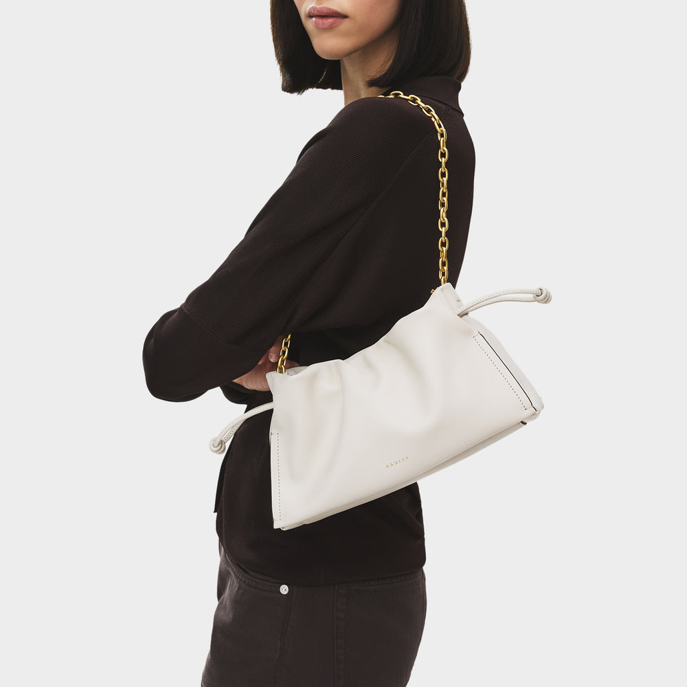 The Roxburgh Medium Chain Clutch Salt - 113561