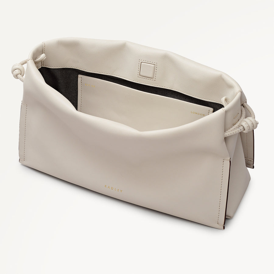 The Roxburgh Medium Chain Clutch Salt - 113561