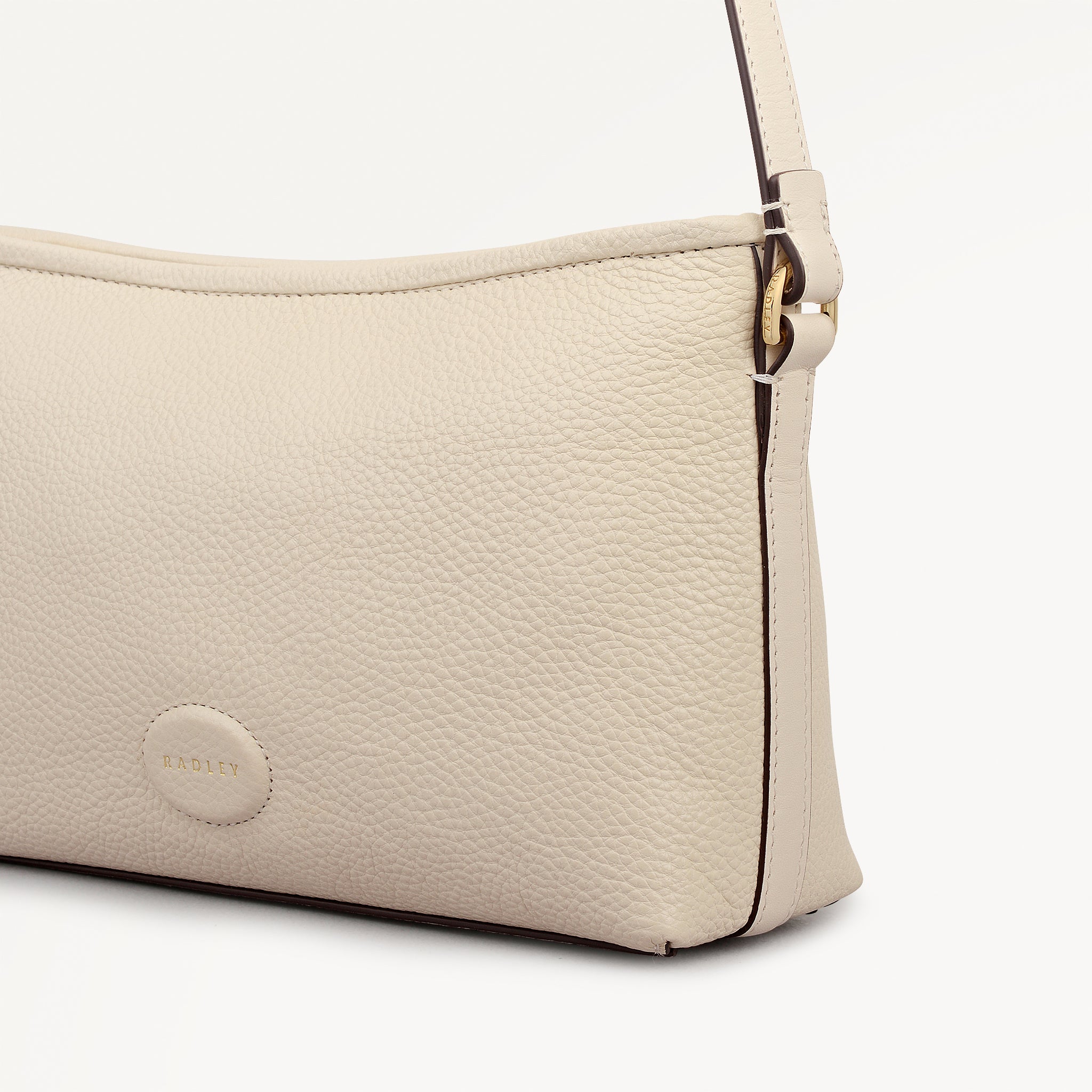 サバト Salt Small Ziptop Cross Body Bag | Chartfield Place SS26 | Radley