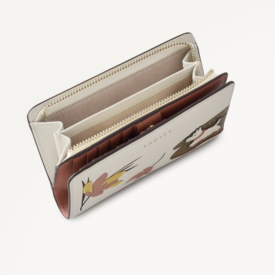 Spring Daze Medium Bifold Wallet Snow - 113704