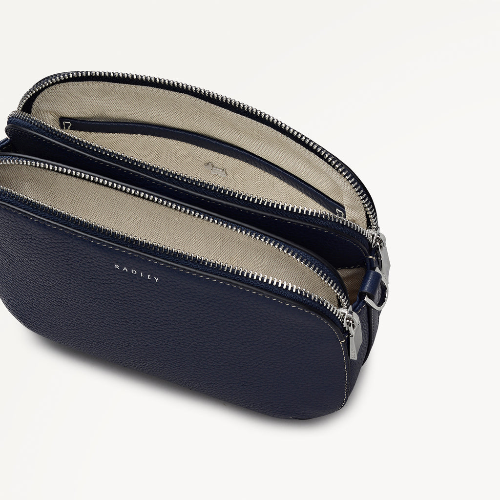 Dukes Place Medium Ziptop Cross Body Naval - 113809