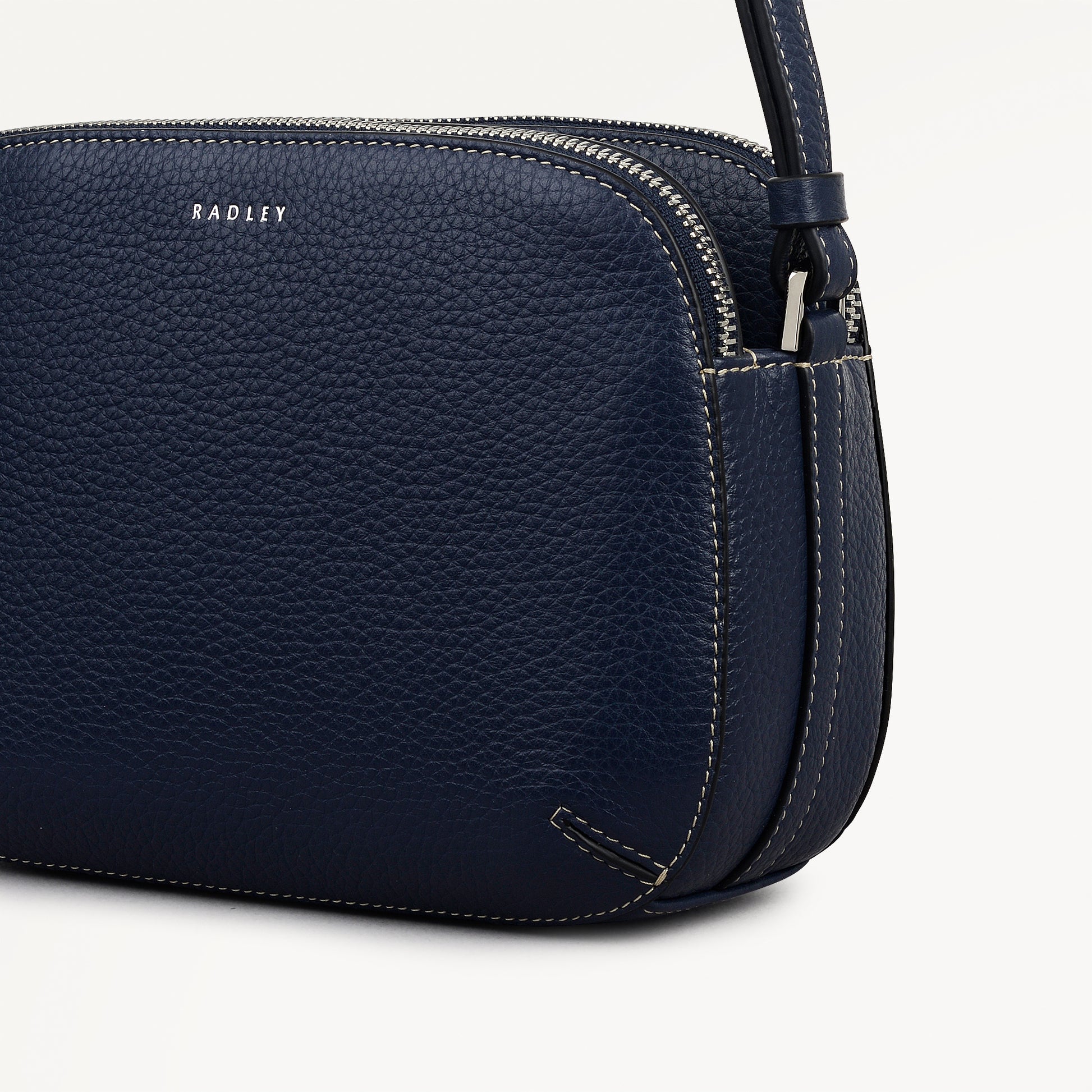 Dukes Place Medium Ziptop Cross Body Naval - 113809