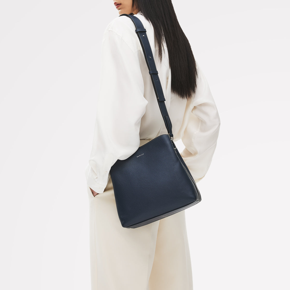 Dukes Place Medium Compartment Cross Body Naval - 113810