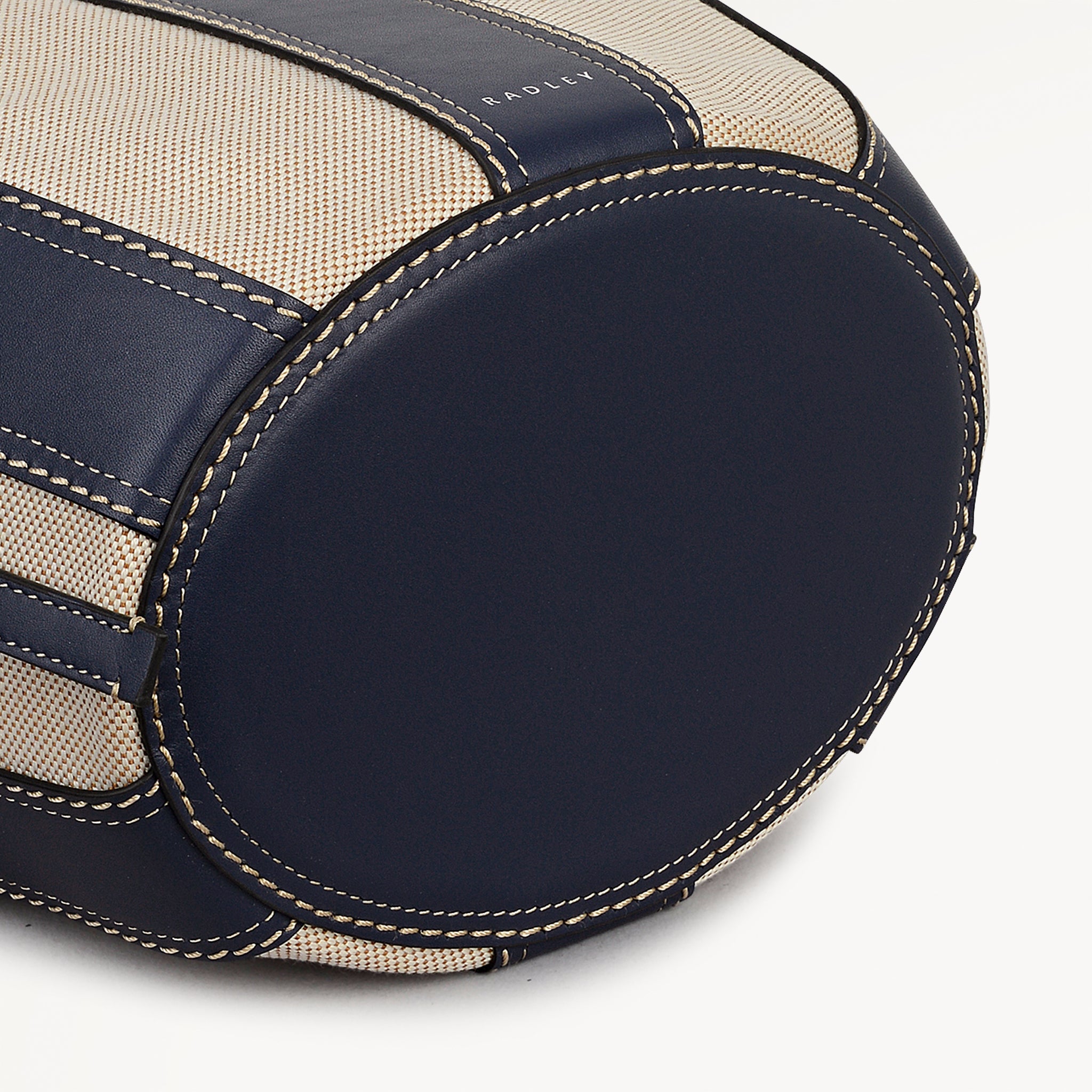 The Flora Medium Drawstring Cross Body Naval - 113830
