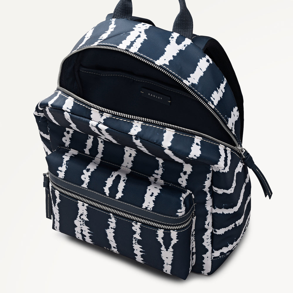 Halley Row - Tie Dye Stripe Medium Ziptop Backpack Naval - 113848
