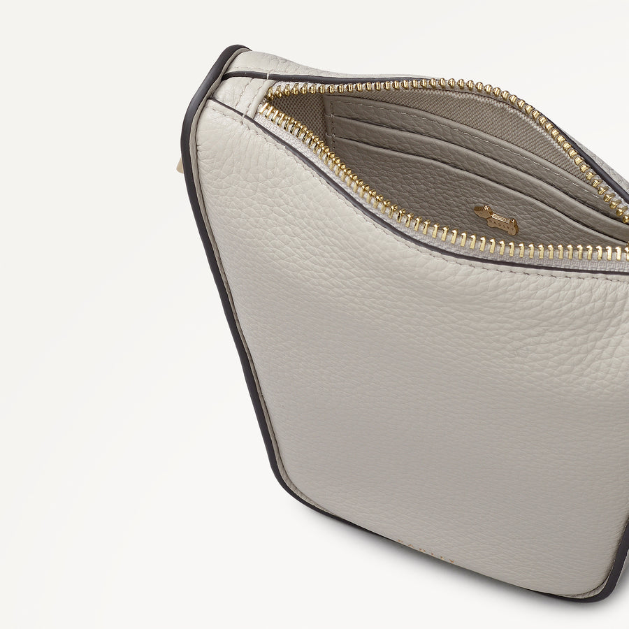 Oak Street Medium  Phone Cross Body Shell - 113870