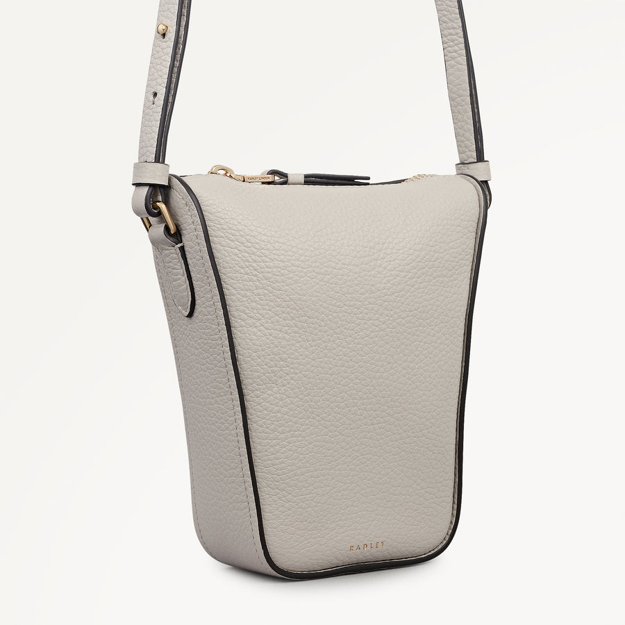 Oak Street Medium  Phone Cross Body Shell - 113870