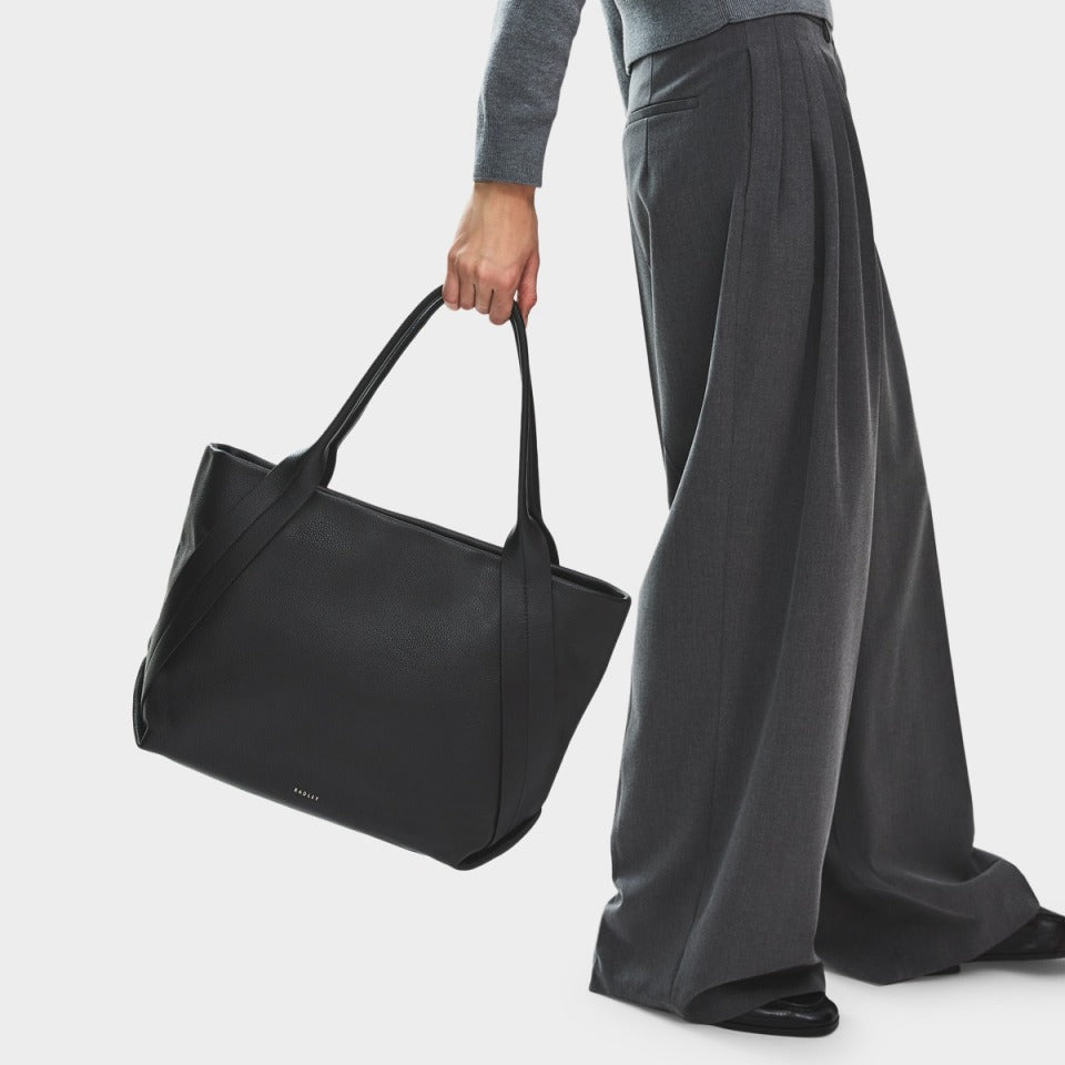 The Evie Medium Ziptop Shoulder Black - 113132