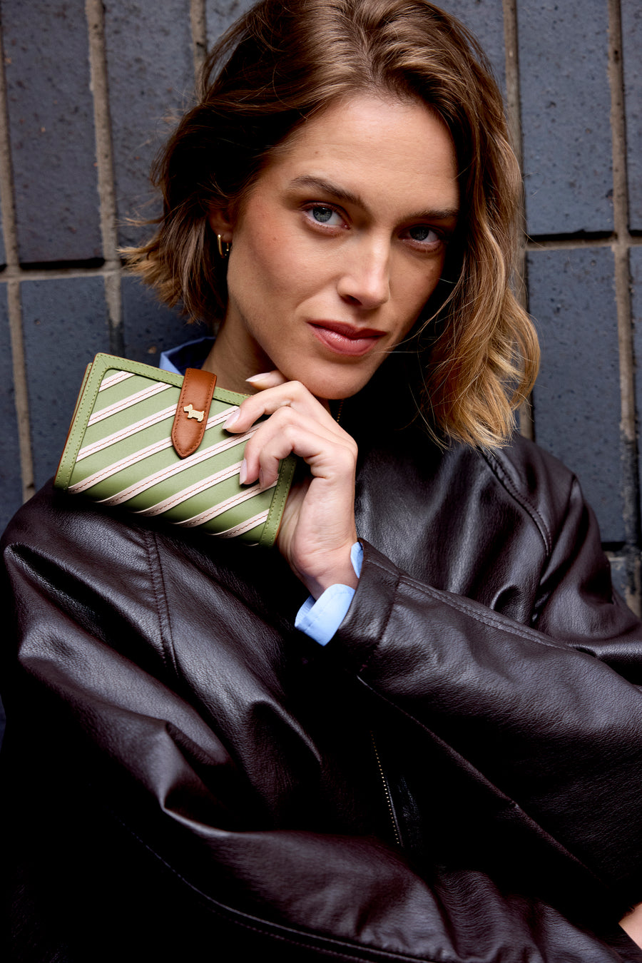 Willis Street - Stripe Medium Bifold Wallet Apple - 113198