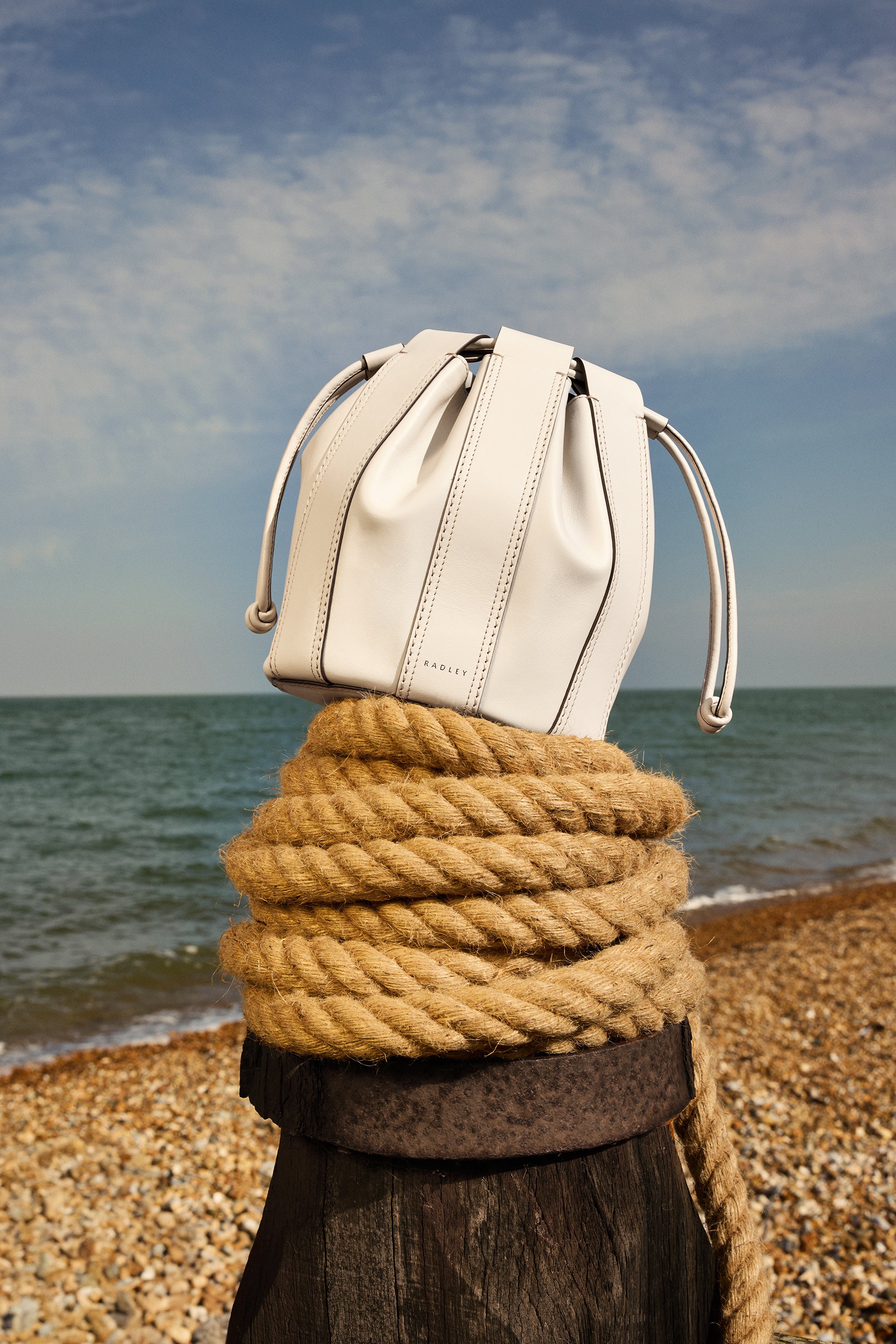 バッグ・ポーチ ra-na Salt Medium Drawstring Cross Body Bag | The Flora AW26 | Radley London
